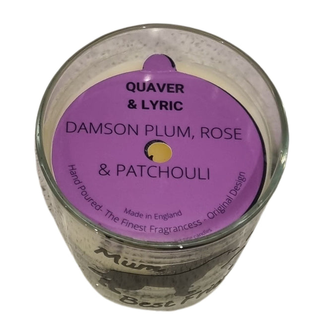 A Quaver&Lyric 20cl scented candle in a glass container features a Mum and Best Friend Dog design. Hand poured in England with premium scents, it makes a thoughtful gift for dog lovers.