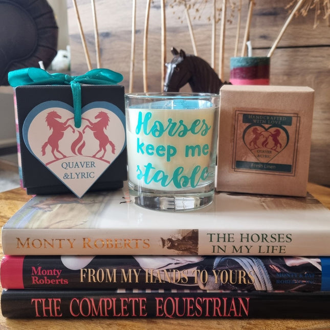 A perfect gift for horse lovers: the Quaver&Lyric Horses Keep Me Stable scented candle in a glass container, beautifully presented with horse-themed accents. Experience premium fragrances and equestrian charm in every detail.