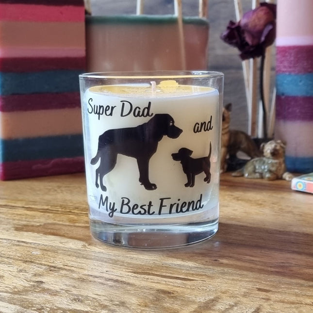 The Quaver&Lyric Dog Fathers Day Gift Scented Candle (30cl) features a Super Dad and Best Friend dog design—perfect for dog lovers and an ideal gift for Fathers Day.