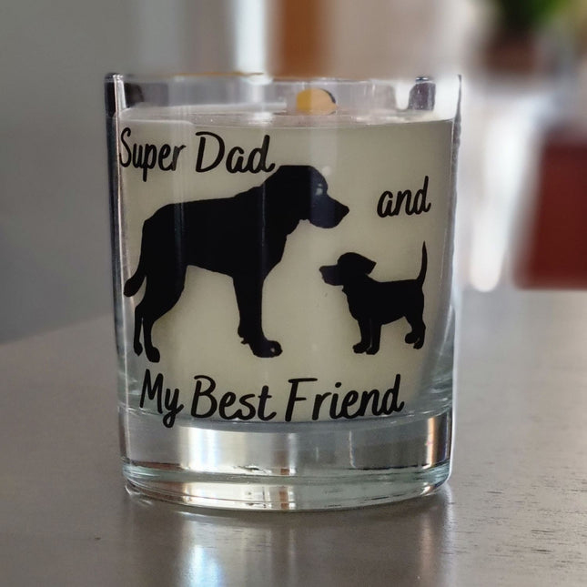 The Quaver&Lyric Dog Fathers Day Gift Scented Candle 30cl features a Super Dad and Best Friend design—an ideal gift for dog lovers to celebrate the bond between dogs and their dads.